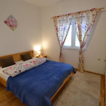 With A Parking Space Stobrec, - 21820 *