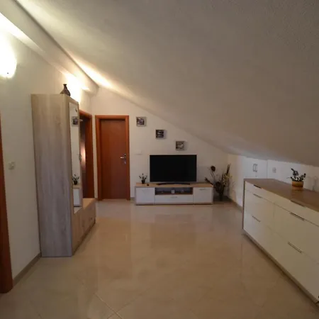 With A Parking Space Stobrec, - 21820 Appartement