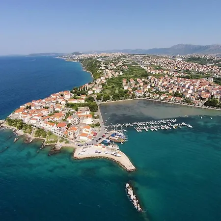Appartement With A Parking Space Stobrec, - 21820 Split